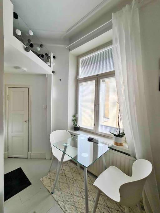 Stylish Studio In Downtown Хелзинки Екстериор снимка